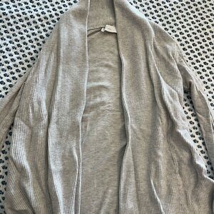 Elegant Gray Women's Cardigan